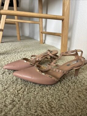 Studded Pointed-Toe Slingback Heels in Dusty Pink